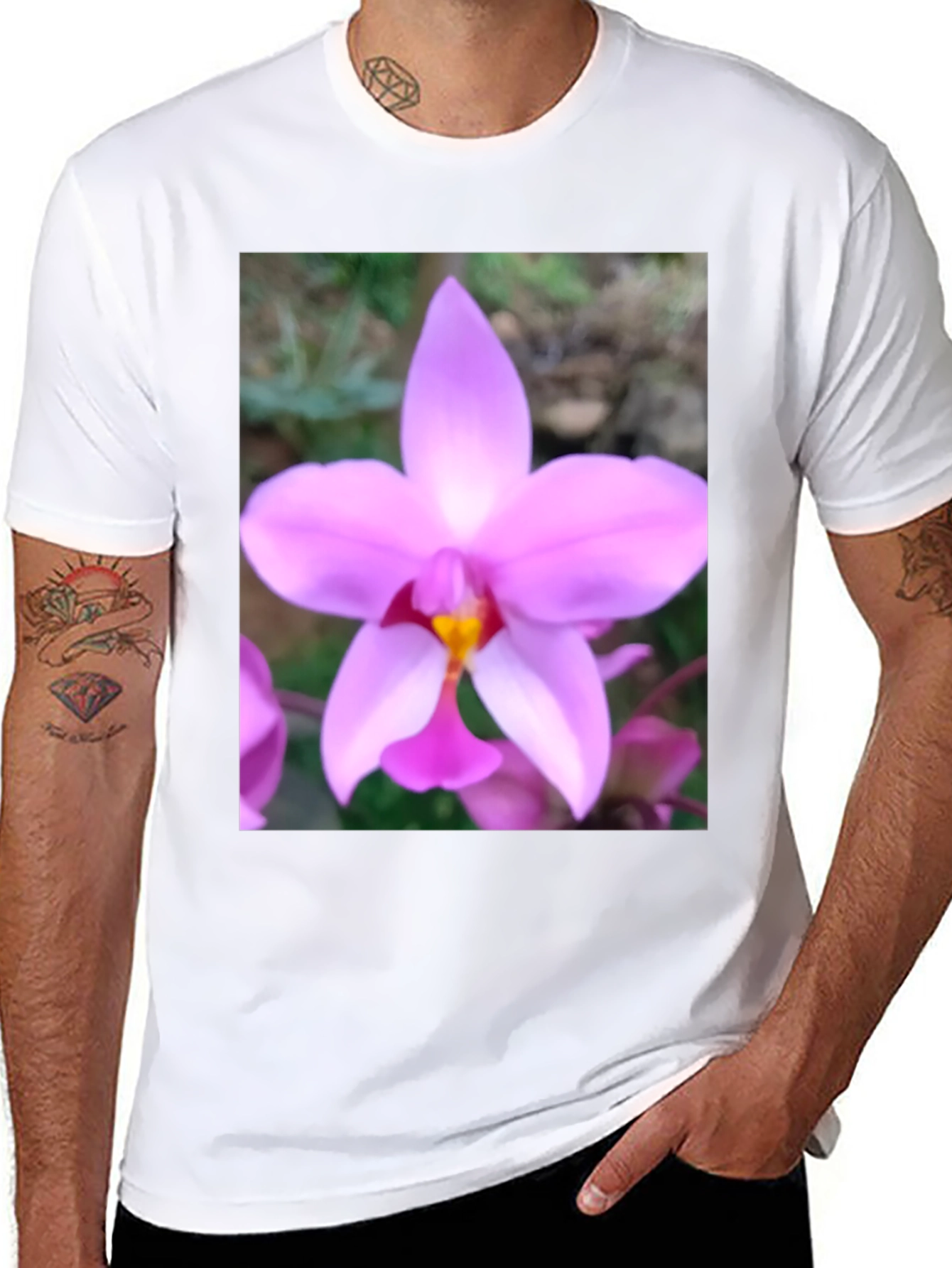 Floral Print T-Shirt: Nature-Inspired Casual Wear
