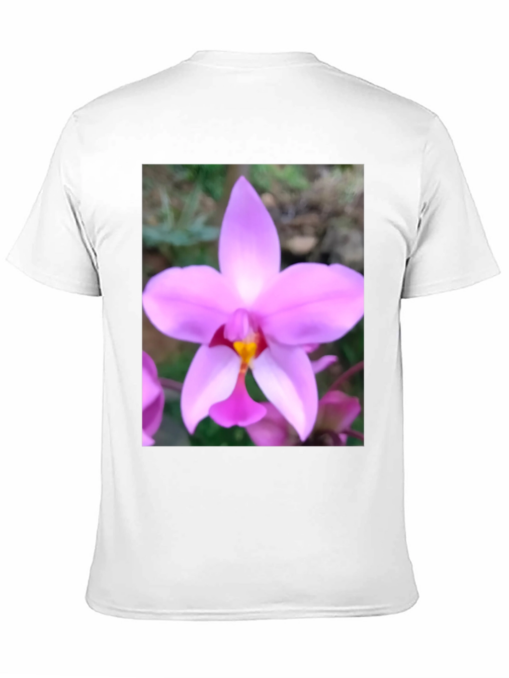 Floral Print T-Shirt: Nature-Inspired Casual Wear