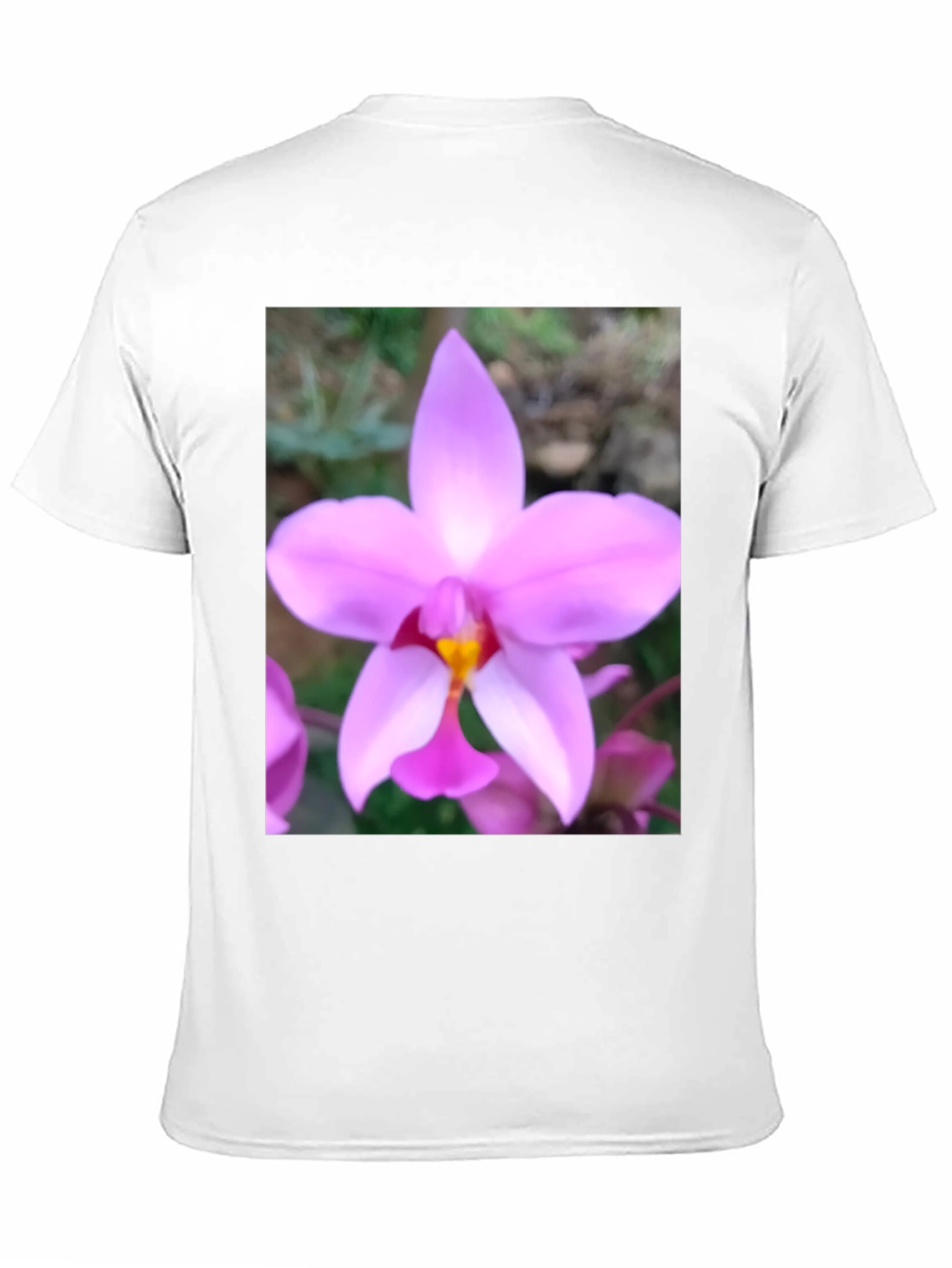 Floral Print T-Shirt: Nature-Inspired Casual Wear