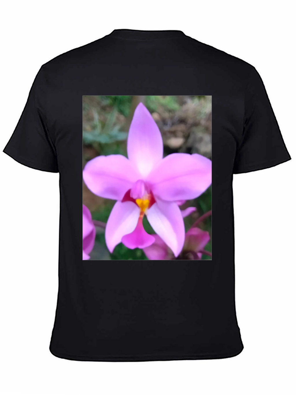 Floral Print T-Shirt: Nature-Inspired Casual Wear