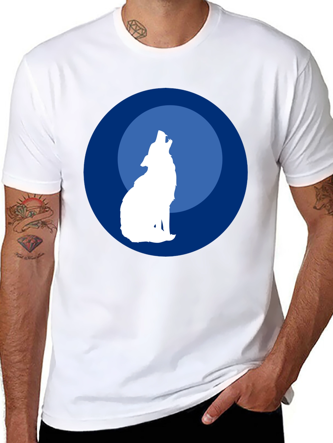 Wolf Howling at Moon Graphic T-Shirt