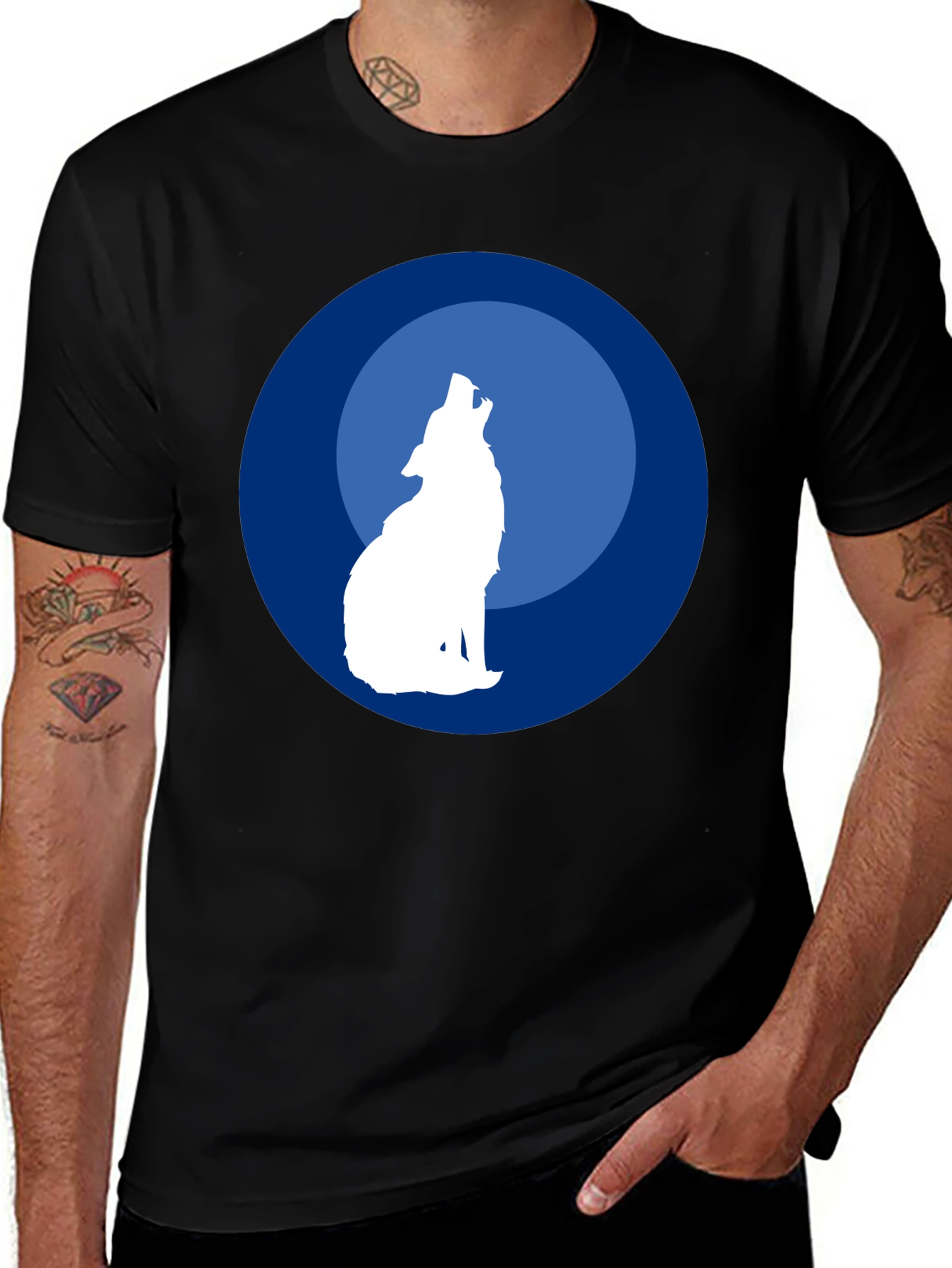 Wolf Howling at Moon Graphic T-Shirt