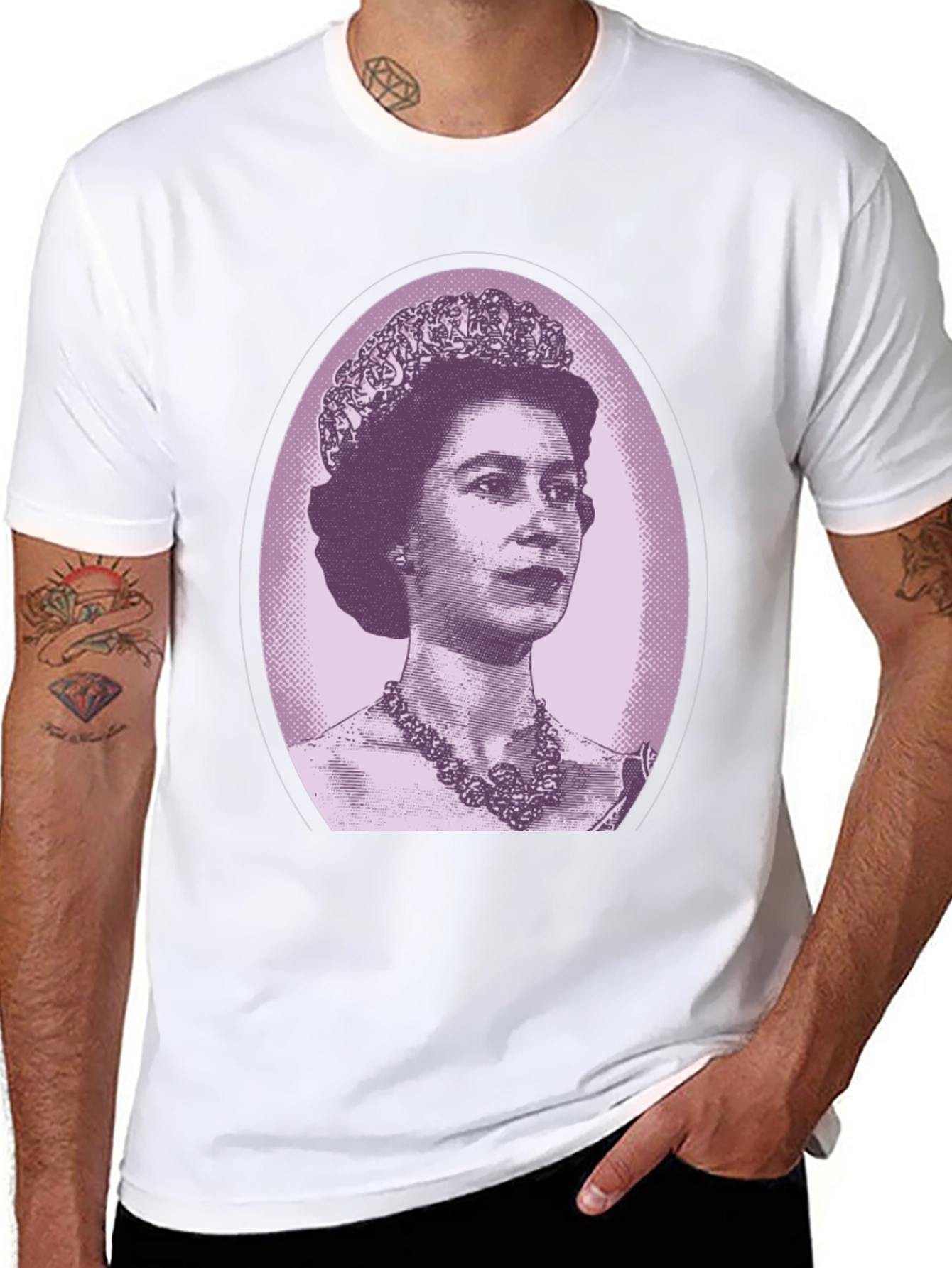 Queen Elizabeth Portrait Graphic Tee - Black