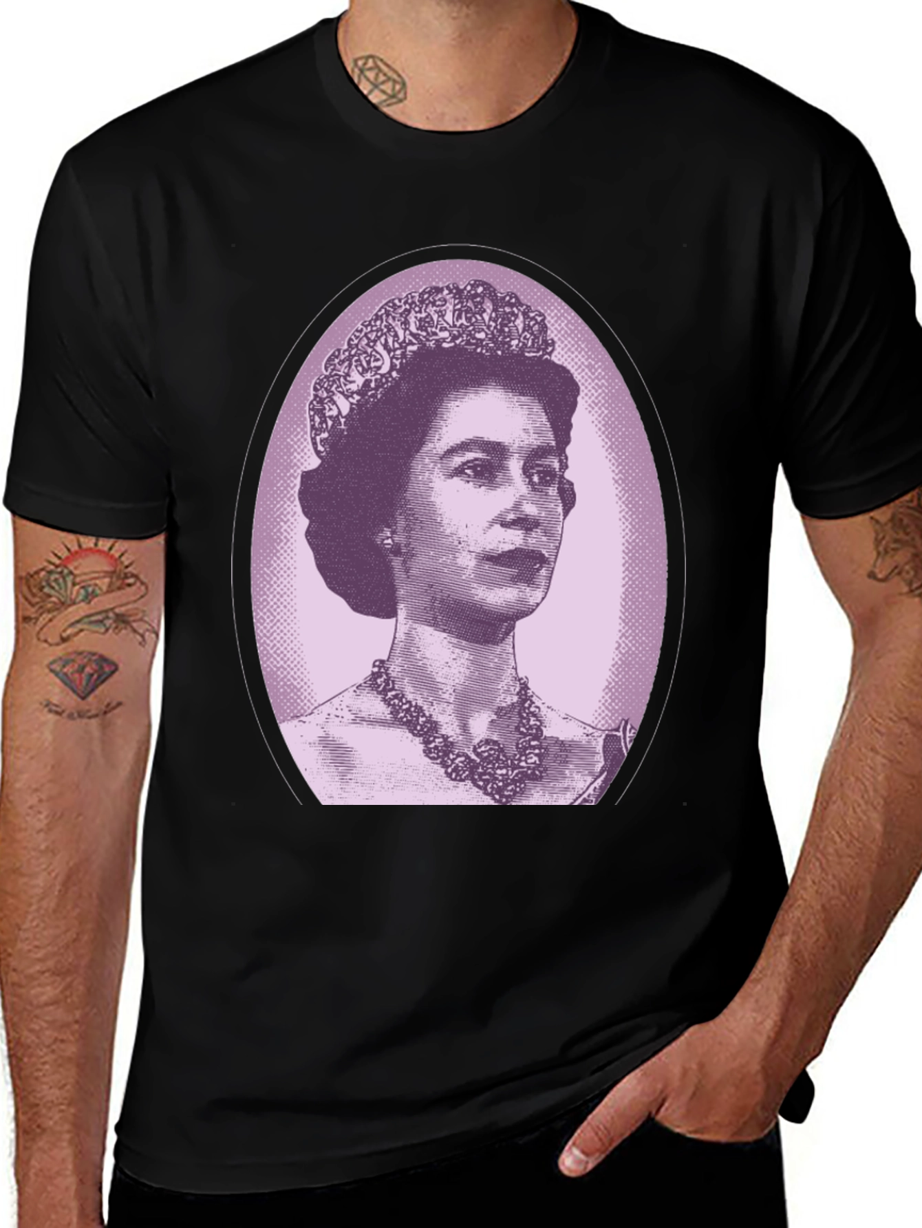 Queen Elizabeth Portrait Graphic Tee - Black