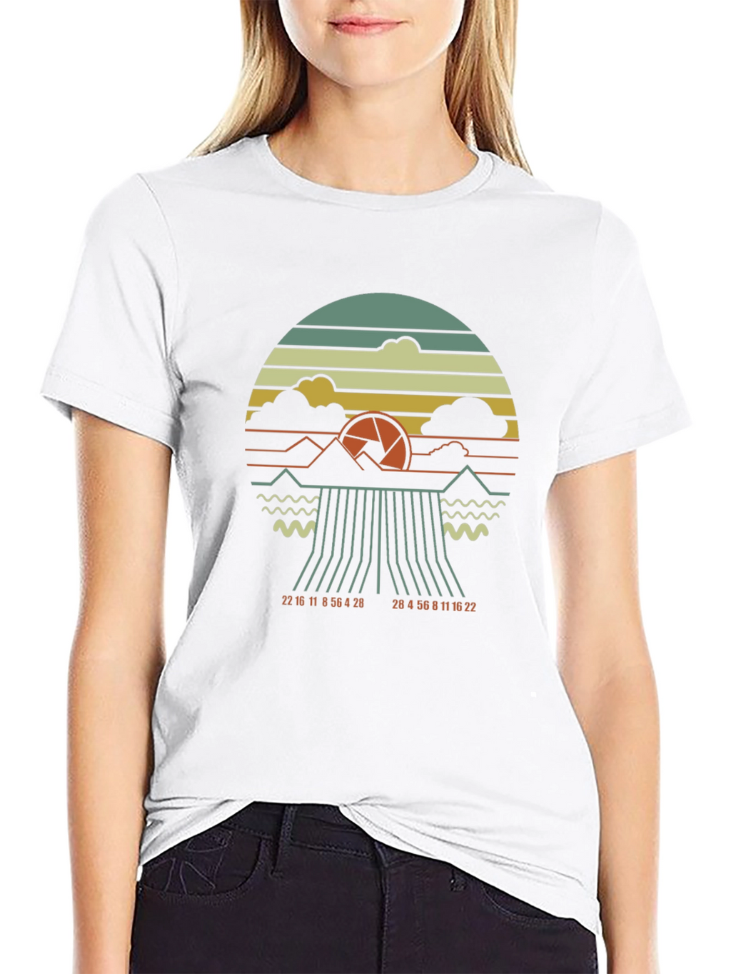 Retro Camera Aperture T-Shirt - Photography Enthusiast Tee