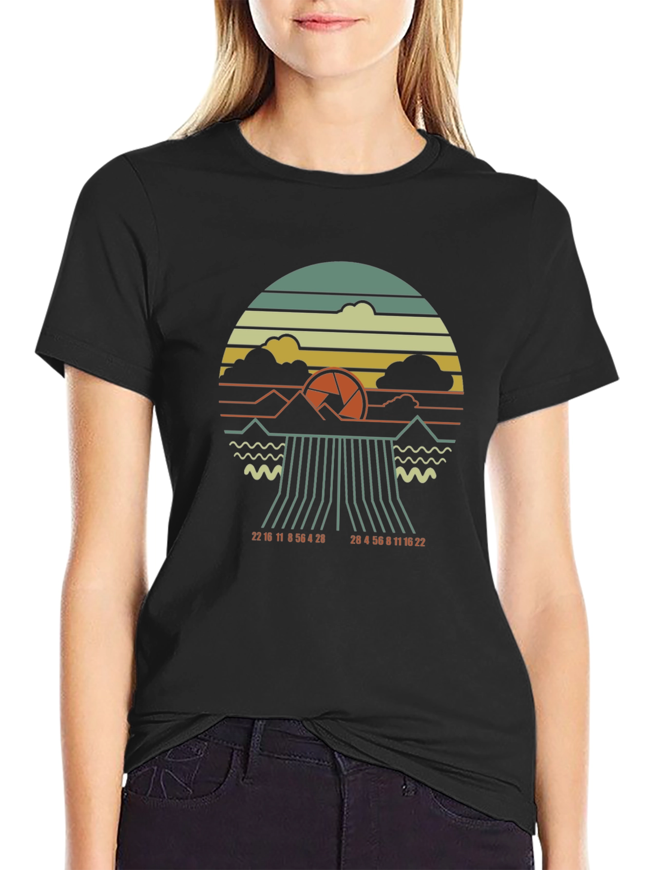 Retro Camera Aperture T-Shirt - Photography Enthusiast Tee